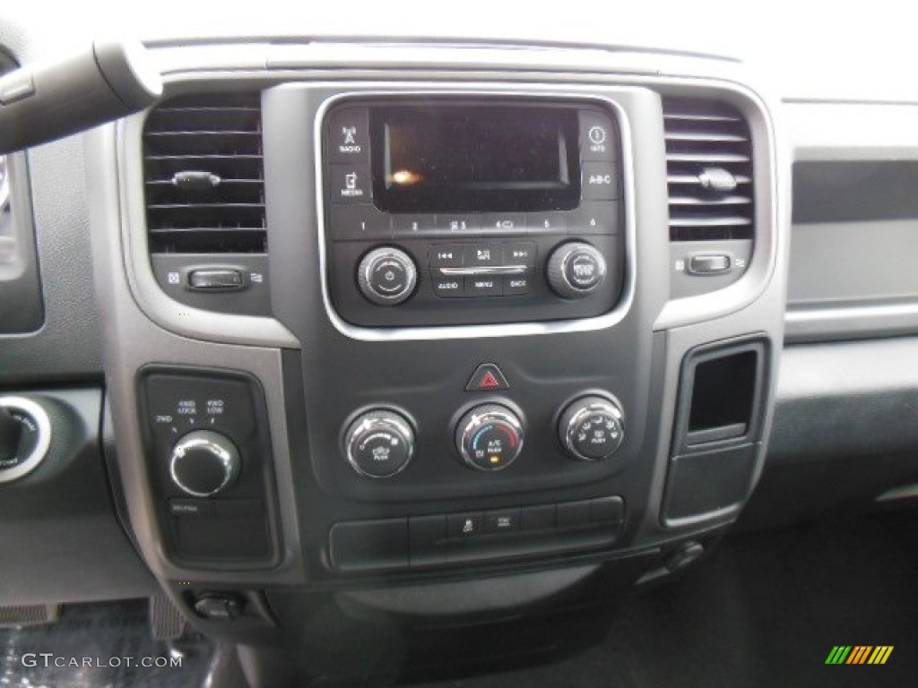 2013 Ram 1500 Express Quad Cab 4x4 Controls Photo #74362563