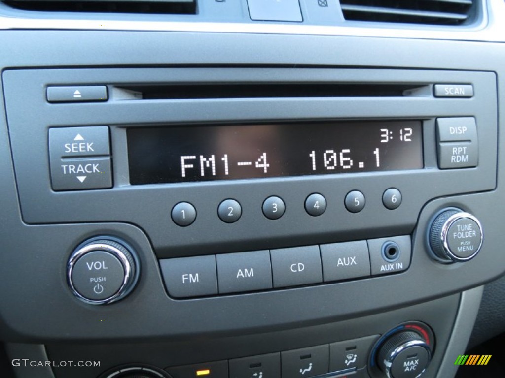 2013 Nissan Sentra SV Audio System Photo #74367407
