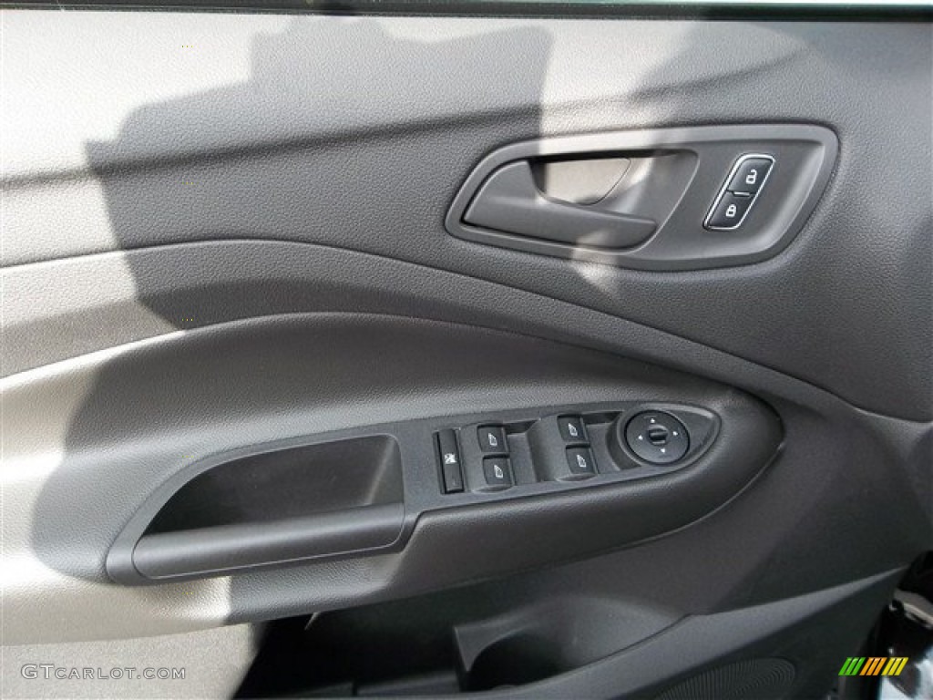 2013 Escape S - Tuxedo Black Metallic / Charcoal Black photo #18