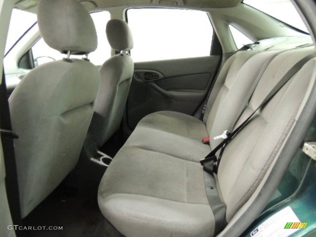 2001 Focus SE Sedan - Rainforest Green Metallic / Medium Graphite Grey photo #10