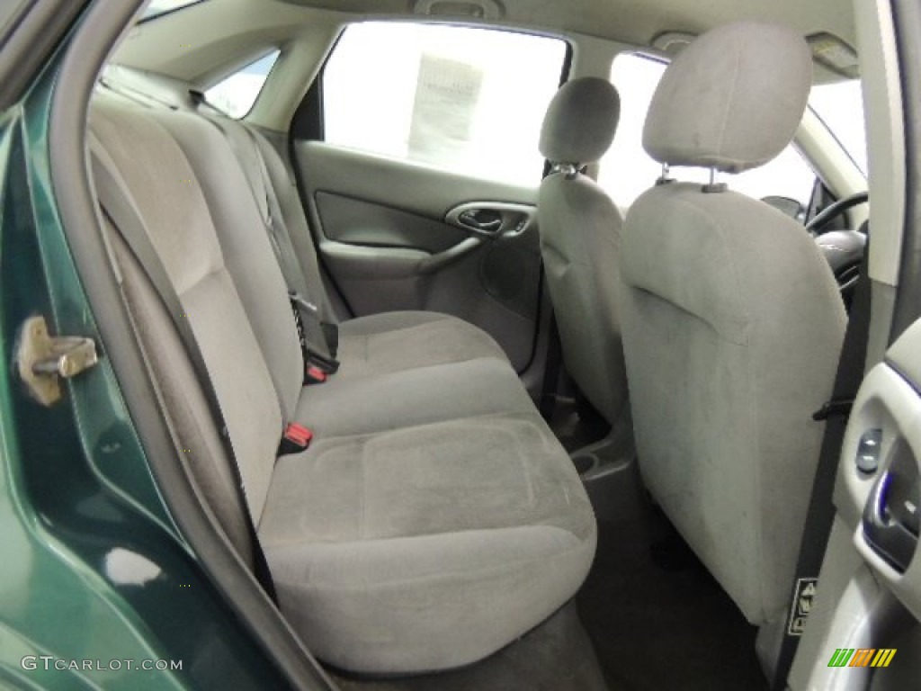 2001 Focus SE Sedan - Rainforest Green Metallic / Medium Graphite Grey photo #11