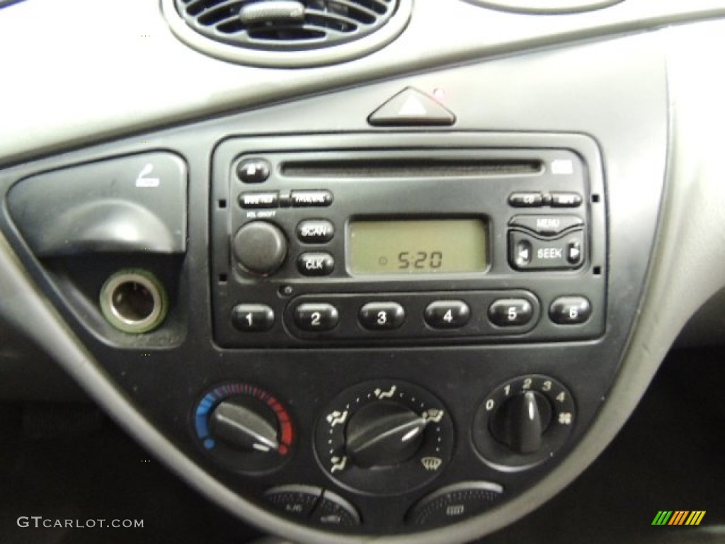 2001 Focus SE Sedan - Rainforest Green Metallic / Medium Graphite Grey photo #19