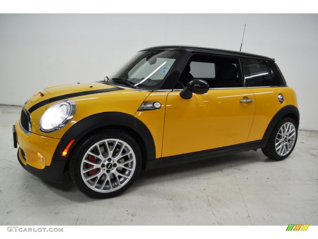 2009 Cooper John Cooper Works Hardtop - Mellow Yellow / Checkered Carbon Black/Black photo #8