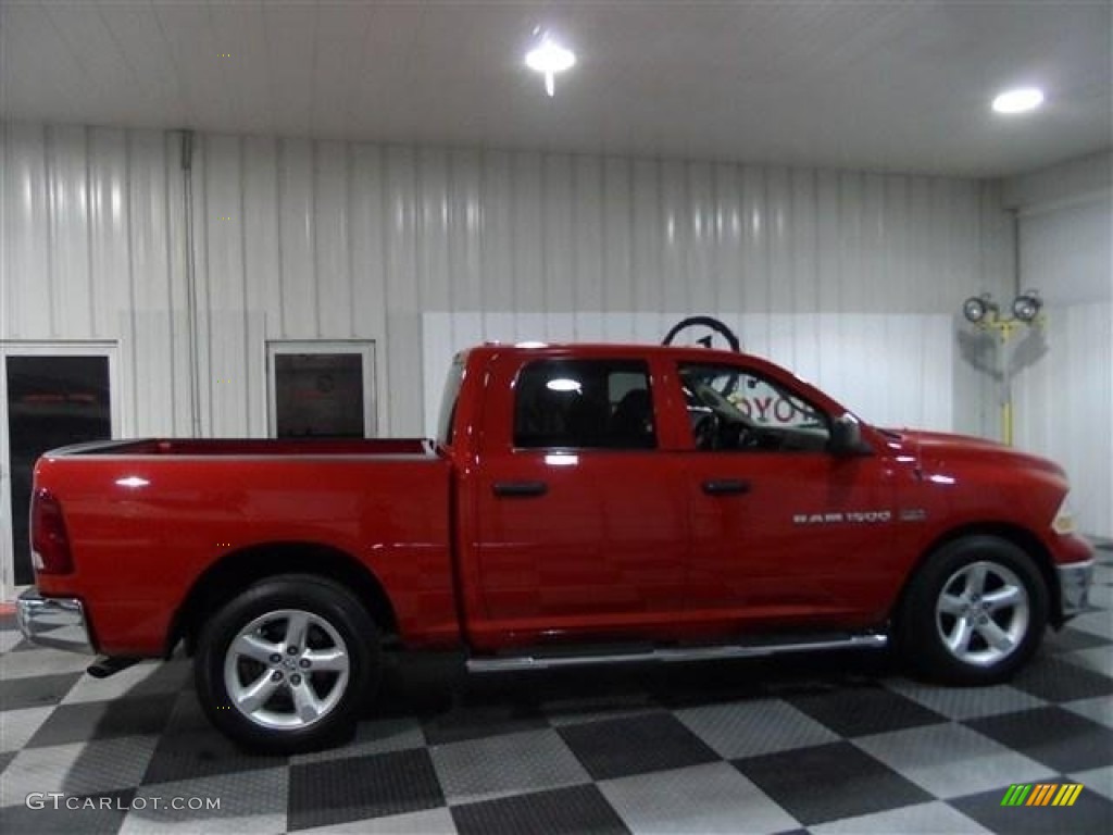 2011 Ram 1500 Big Horn Crew Cab - Flame Red / Dark Slate Gray/Medium Graystone photo #7