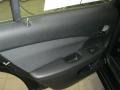 Black - 200 LX Sedan Photo No. 28