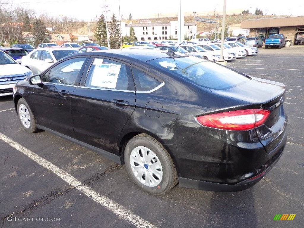 2013 Fusion S - Tuxedo Black Metallic / Earth Gray photo #4