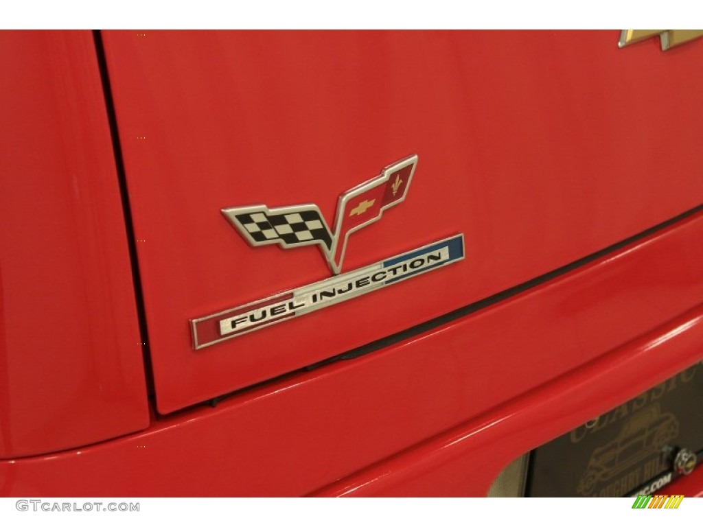2004 SSR  - Redline Red / Ebony photo #16