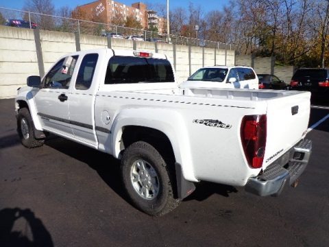 2004 GMC Canyon SLE Extended Cab Data, Info and Specs