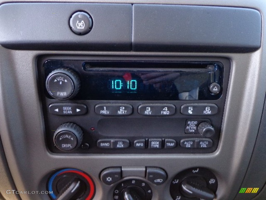 2004 GMC Canyon SLE Extended Cab Controls Photo #74387610