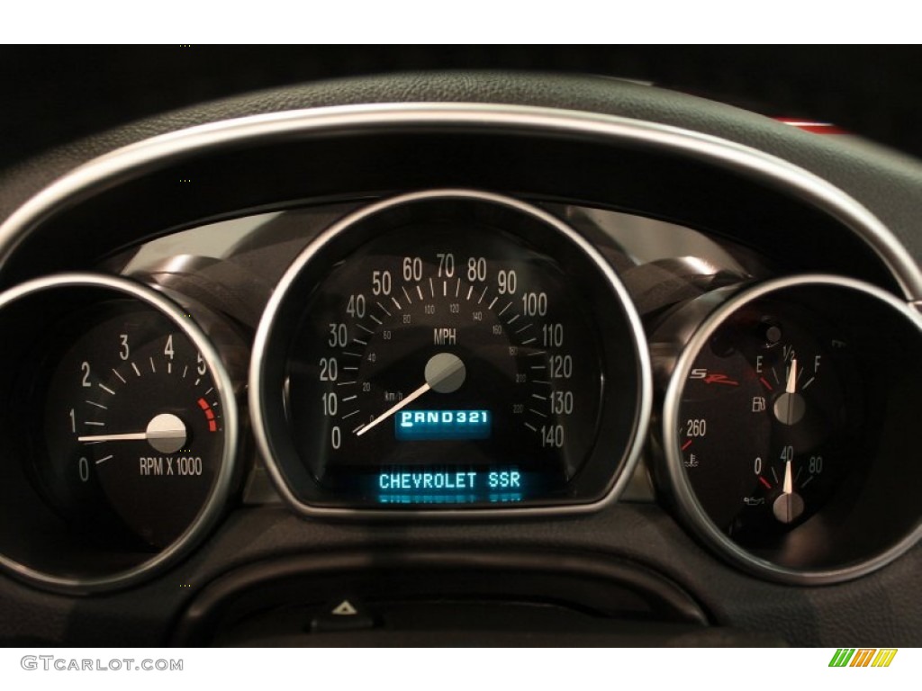 2004 Chevrolet SSR Standard SSR Model Gauges Photo #74387614