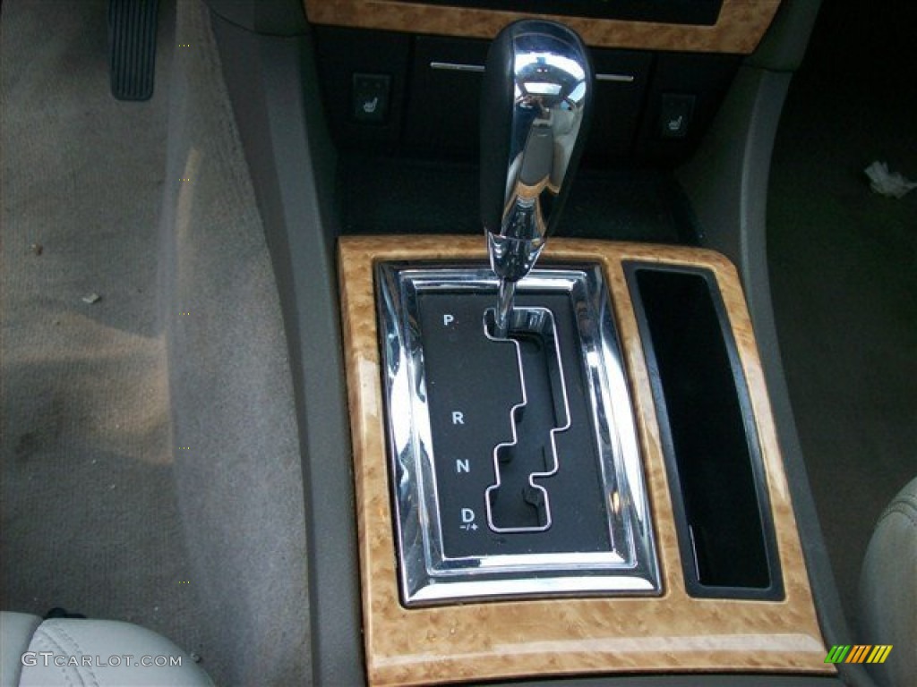 2007 Chrysler 300 C HEMI 5 Speed Automatic Transmission Photo #74387650