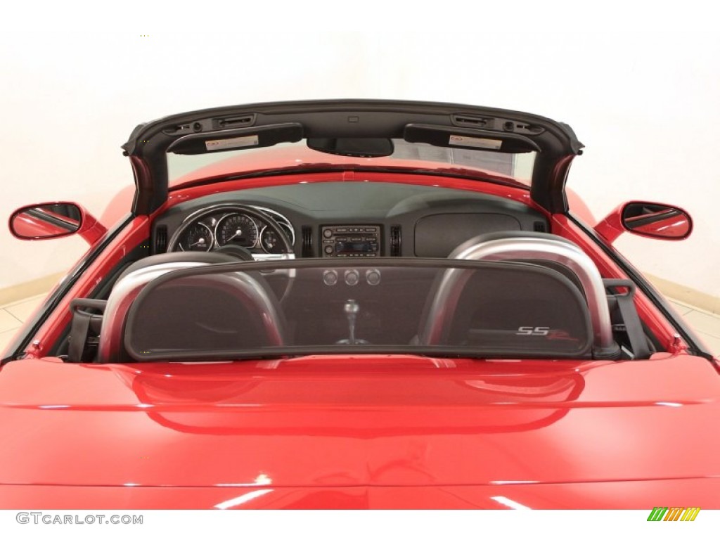 2004 SSR  - Redline Red / Ebony photo #41