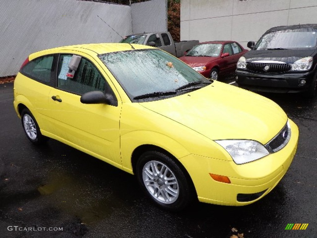 Egg Yolk Yellow 2005 Ford Focus ZX3 SE Coupe Exterior Photo #74388669