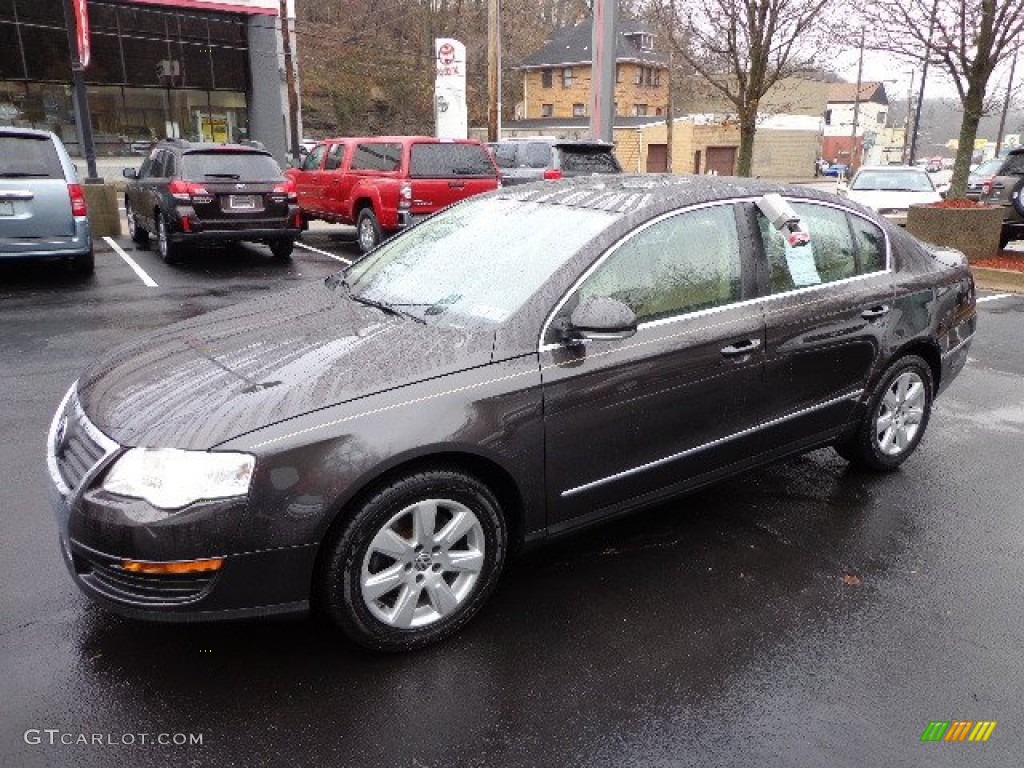 2006 Passat 2.0T Sedan - Mocha Brown / Pure Beige photo #2