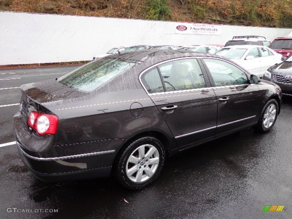 2006 Passat 2.0T Sedan - Mocha Brown / Pure Beige photo #12