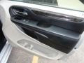 Bright Silver Metallic - Grand Caravan Crew Photo No. 6
