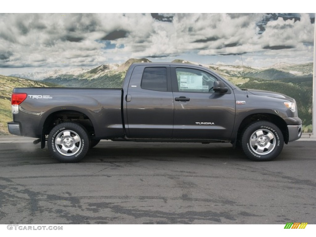 2013 Tundra SR5 Double Cab 4x4 - Magnetic Gray Metallic / Graphite photo #2