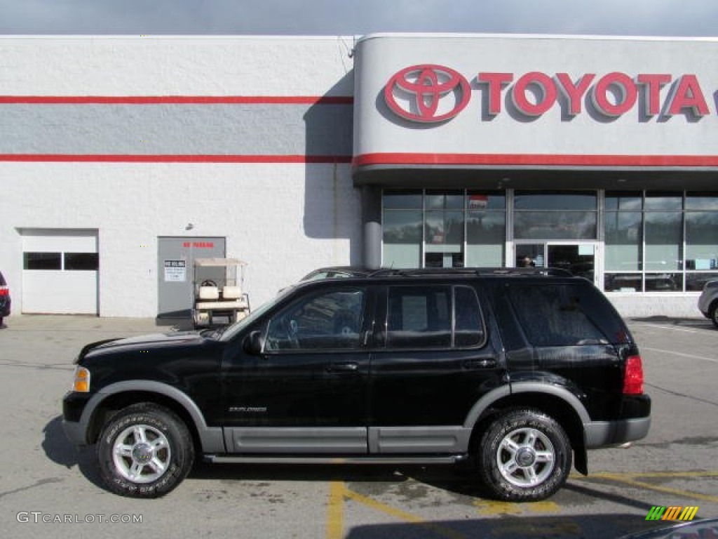 2002 Explorer XLT 4x4 - Black Clearcoat / Graphite photo #2