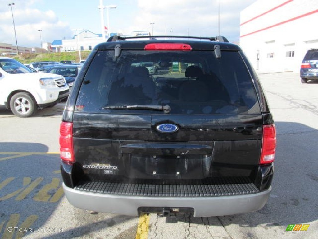 2002 Explorer XLT 4x4 - Black Clearcoat / Graphite photo #4