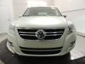 Candy White - Tiguan SE Photo No. 2