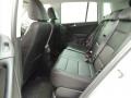 Candy White - Tiguan SE Photo No. 10