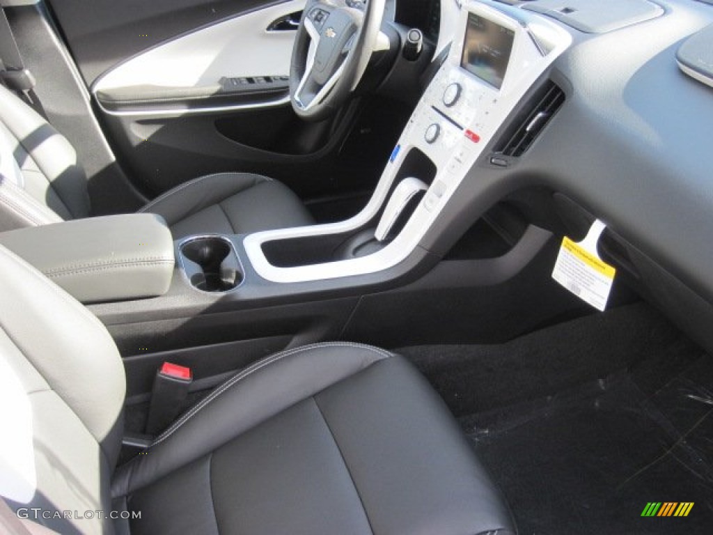 Jet Black/Ceramic White Accents Interior 2013 Chevrolet Volt Standard Volt Model Photo #74392717