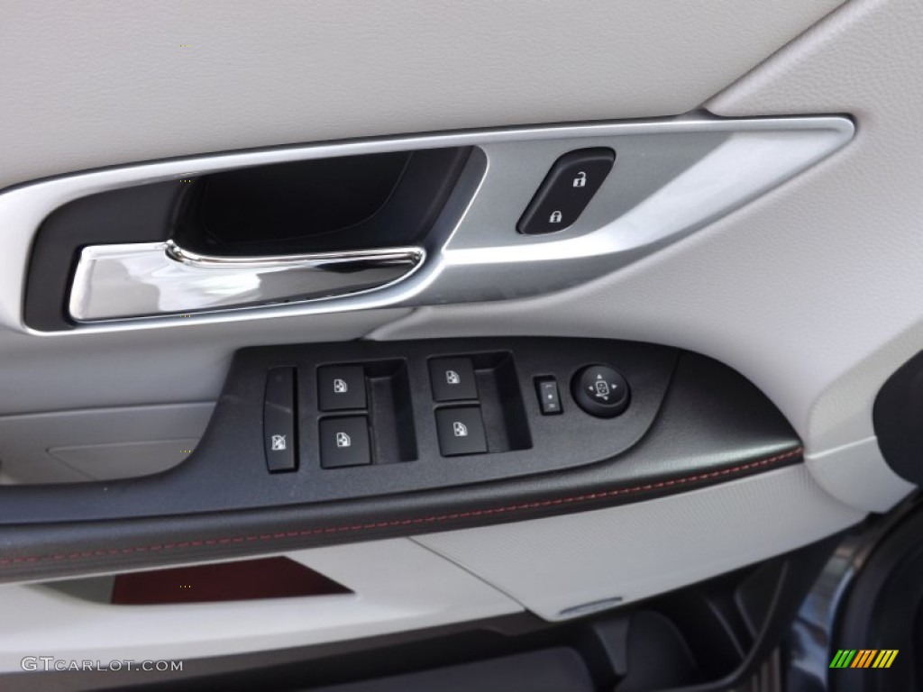 2013 GMC Terrain SLE Controls Photo #74393344