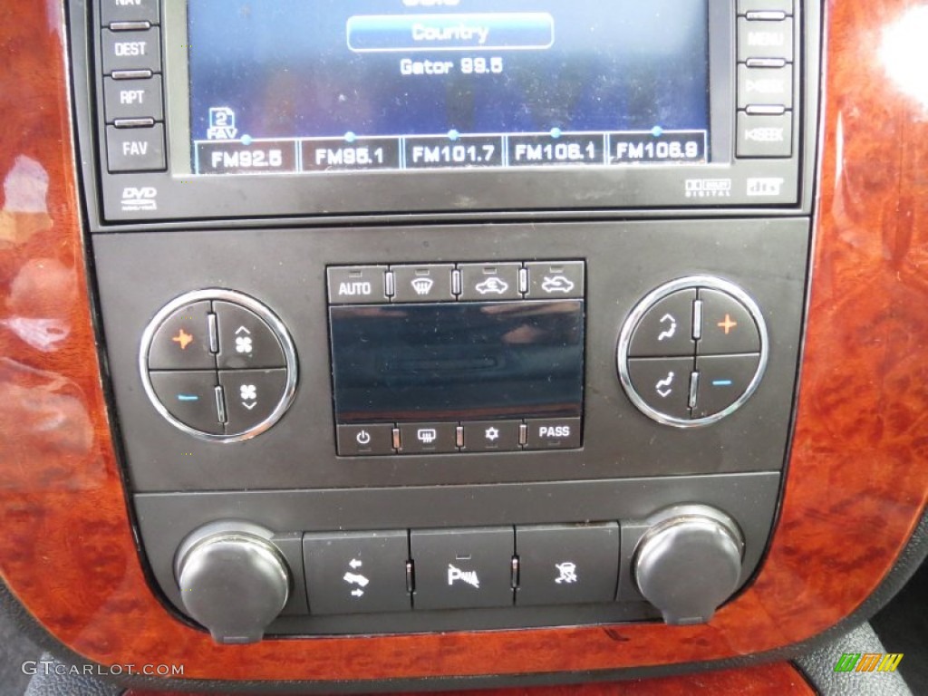 2008 Chevrolet Avalanche LTZ Controls Photo #74393533