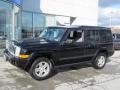 Black Clearcoat - Commander Sport 4x4 Photo No. 2