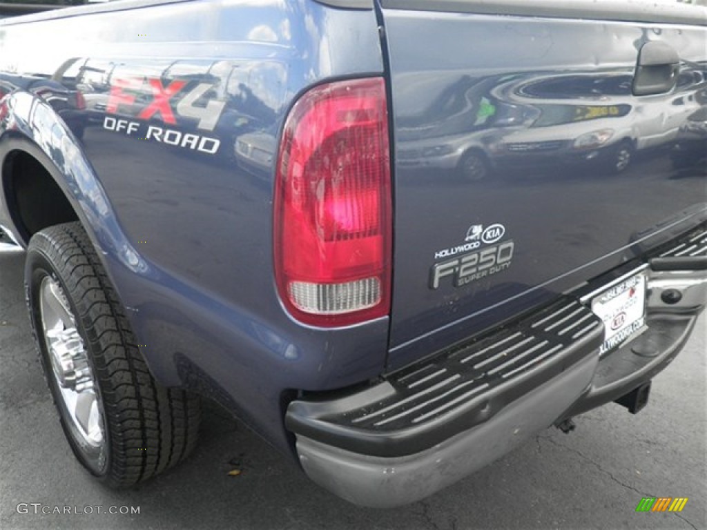 2004 F250 Super Duty XLT Crew Cab 4x4 - Medium Wedgewood Blue Metallic / Medium Flint photo #12