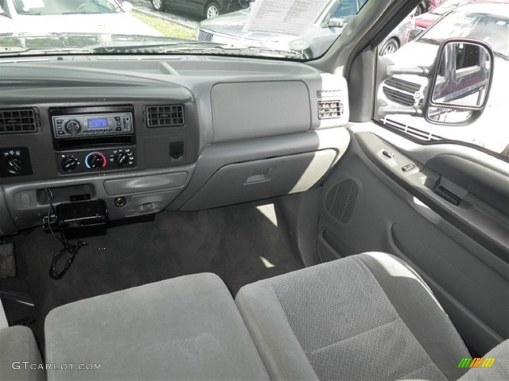 2004 F250 Super Duty XLT Crew Cab 4x4 - Medium Wedgewood Blue Metallic / Medium Flint photo #36