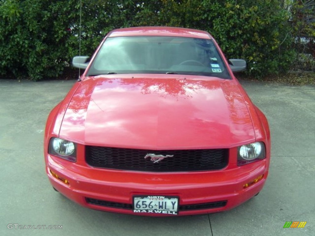 2007 Mustang V6 Deluxe Coupe - Torch Red / Dark Charcoal photo #10