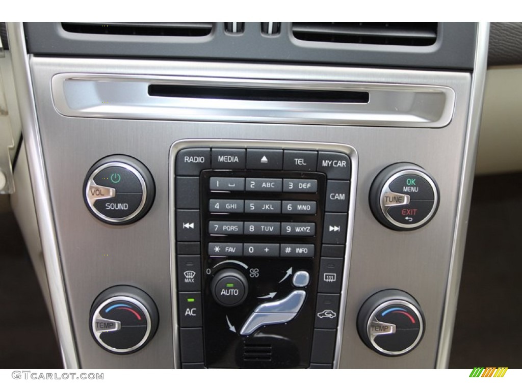2013 Volvo XC60 3.2 Controls Photo #74395822