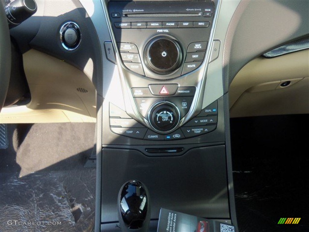 2013 Hyundai Azera Standard Azera Model Controls Photo #74396199