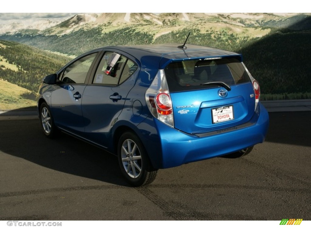 2012 Prius c Hybrid Three - Blue Streak Metallic / Light Blue Gray/Black photo #2