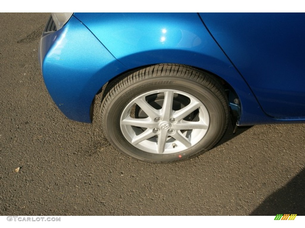 2012 Prius c Hybrid Three - Blue Streak Metallic / Light Blue Gray/Black photo #9