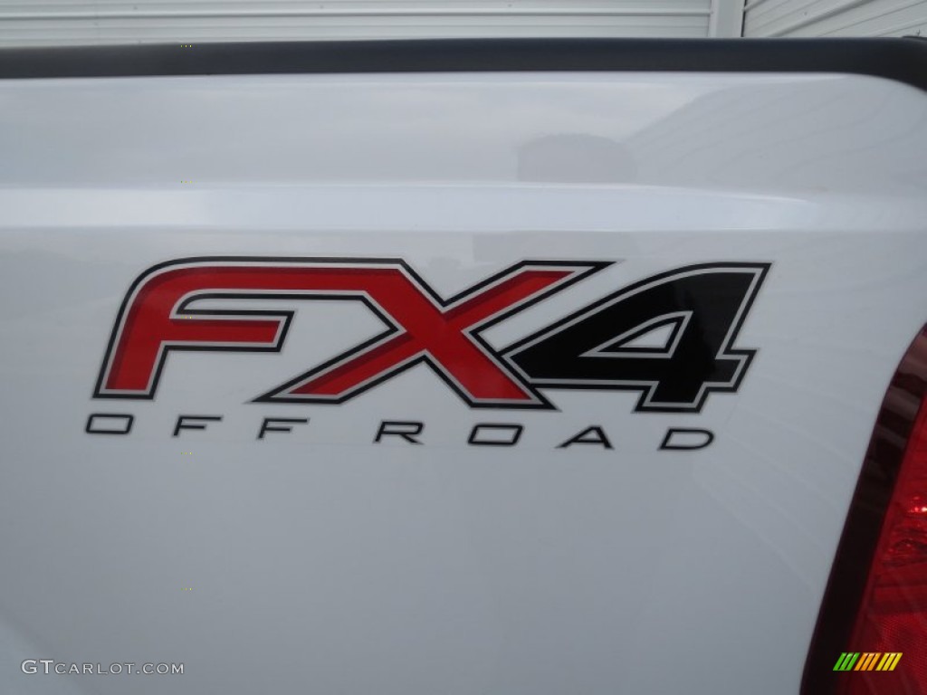 2013 F250 Super Duty XLT Crew Cab 4x4 - Oxford White / Steel photo #17