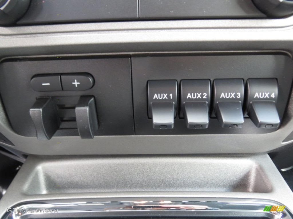 2013 Ford F250 Super Duty XLT Crew Cab 4x4 Controls Photo #74399749