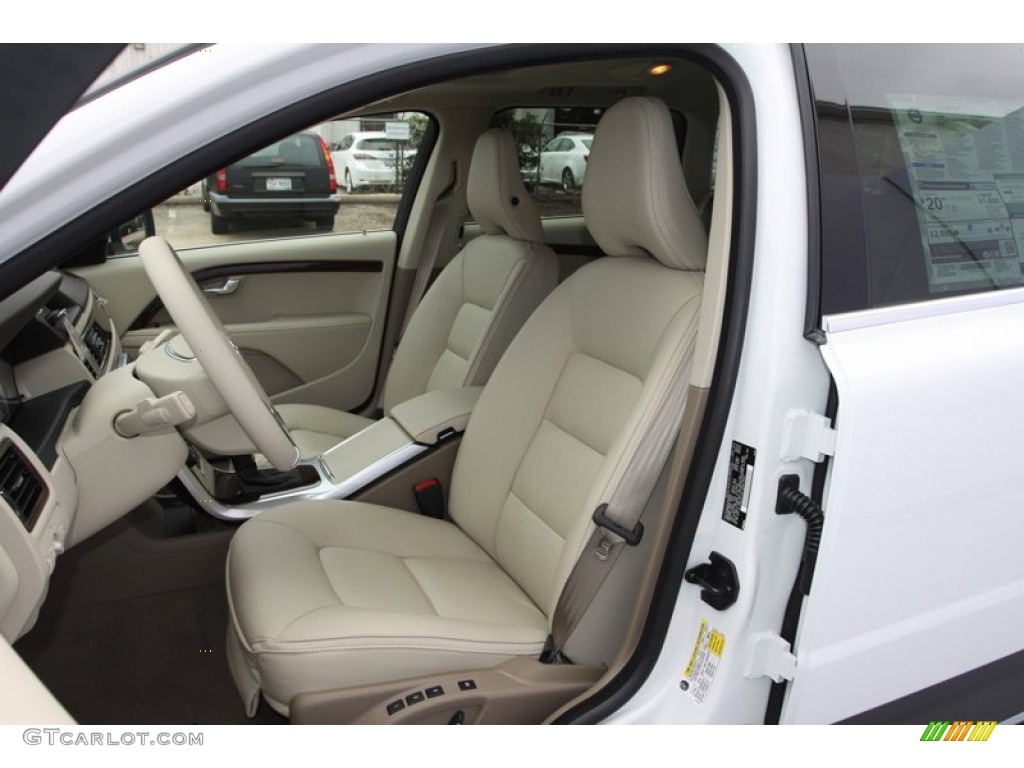 2013 Volvo XC70 T6 AWD Front Seat Photos