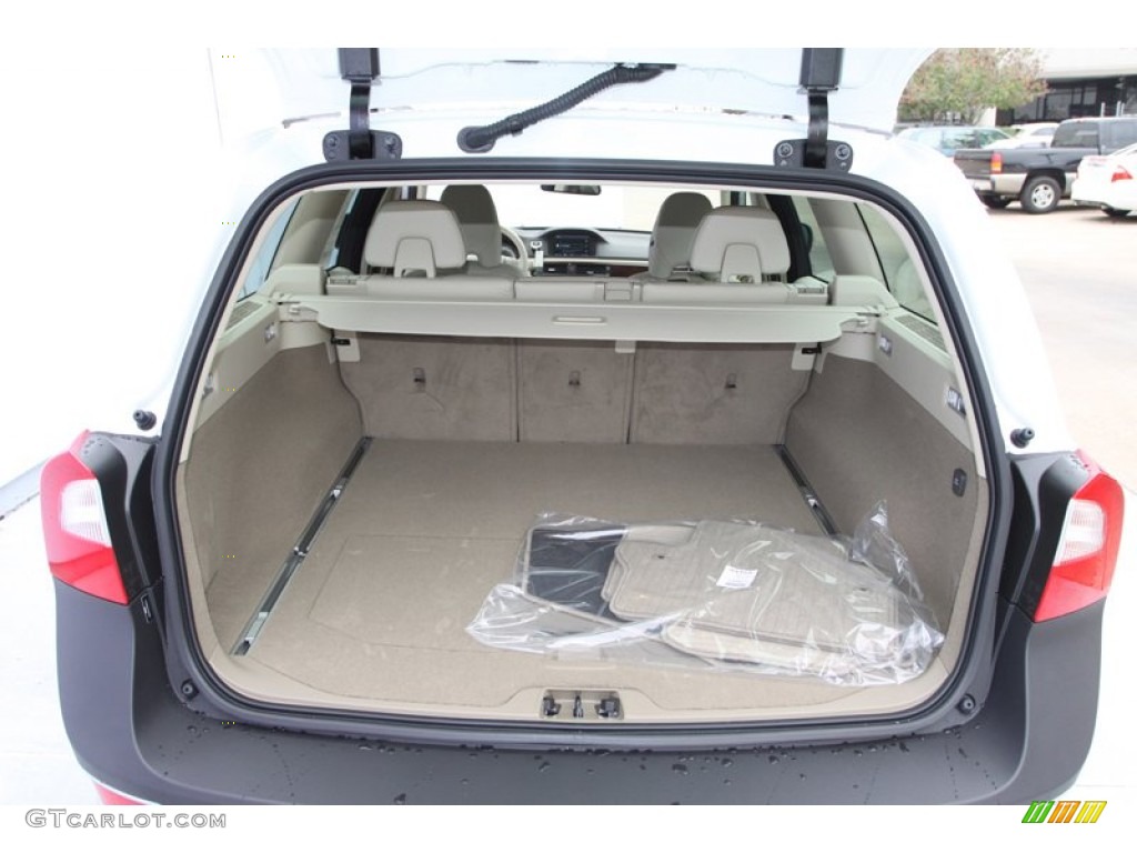 2013 Volvo XC70 T6 AWD Trunk Photo #74400141