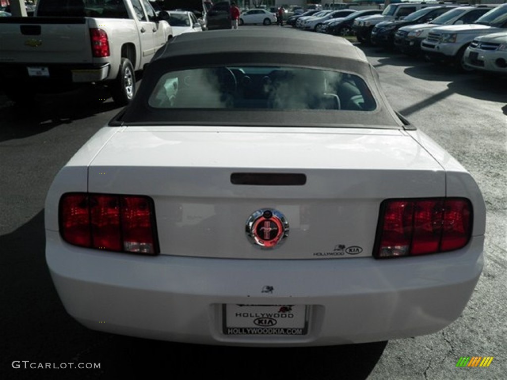 2007 Mustang V6 Deluxe Convertible - Performance White / Roush Black/Grey photo #15
