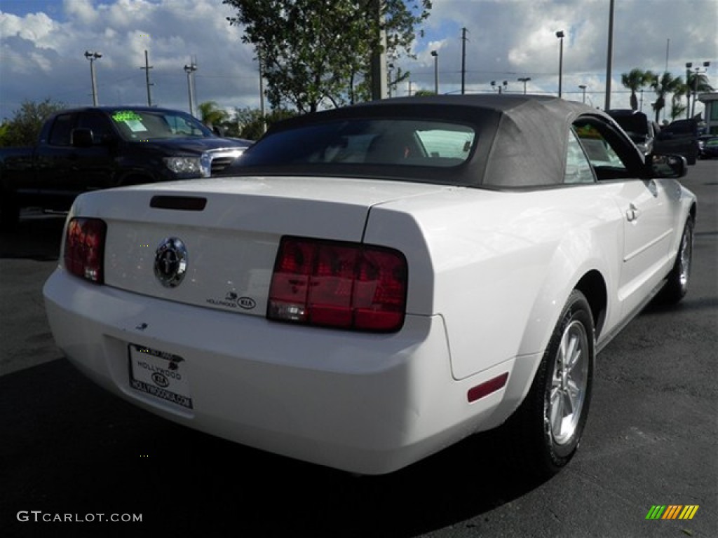 2007 Mustang V6 Deluxe Convertible - Performance White / Roush Black/Grey photo #17