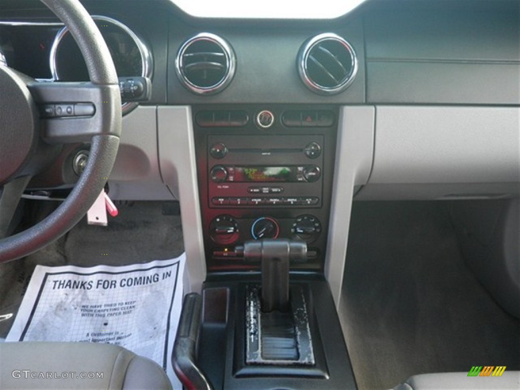 2007 Mustang V6 Deluxe Convertible - Performance White / Roush Black/Grey photo #41