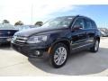 Deep Black Metallic - Tiguan SE Photo No. 1