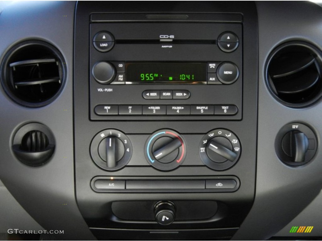 2005 Ford F150 STX Regular Cab Flareside Controls Photos