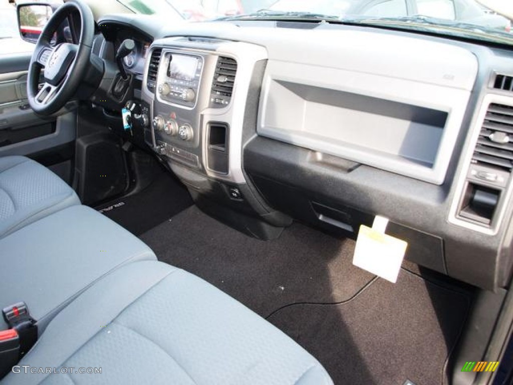 2013 Ram 1500 Express Regular Cab 4x4 Black/Diesel Gray Dashboard Photo #74407204