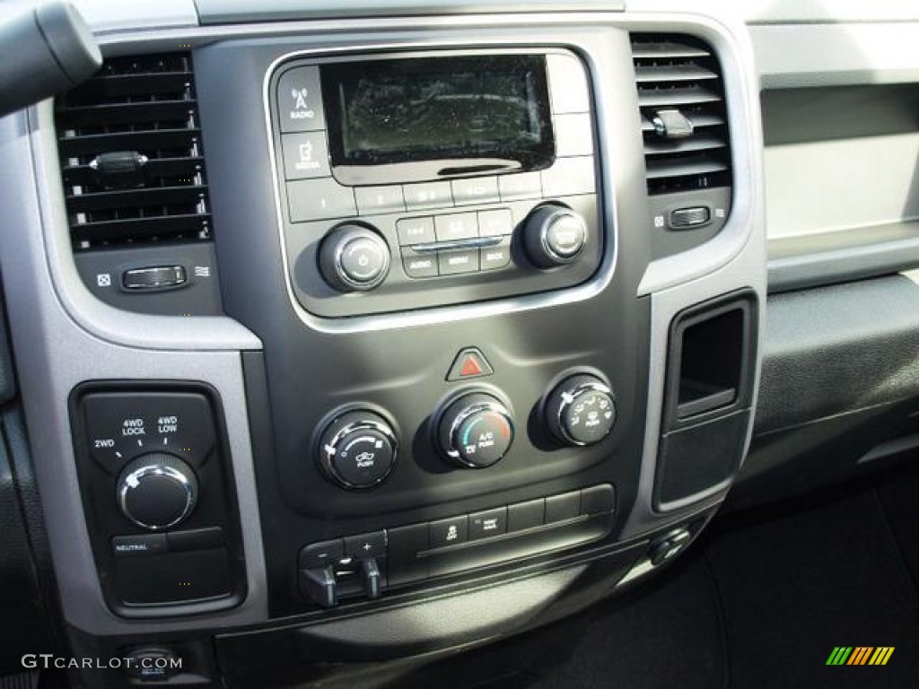 2013 Ram 1500 Express Regular Cab 4x4 Controls Photo #74407236