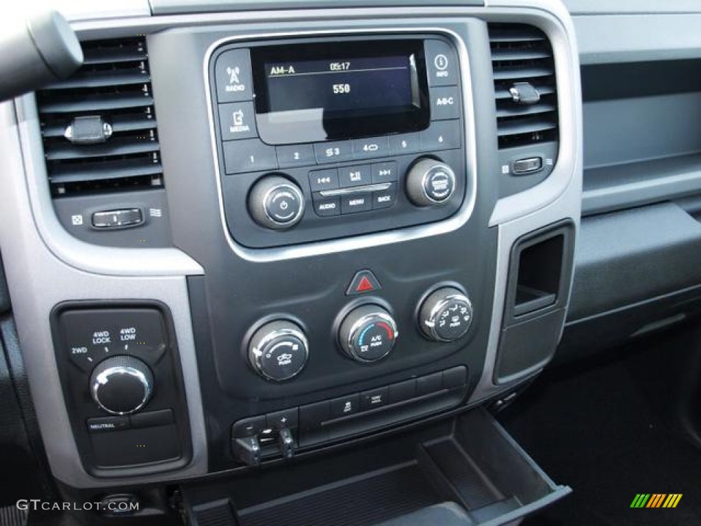 2013 Ram 1500 Express Regular Cab 4x4 Controls Photo #74407675