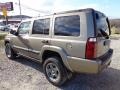 Light Khaki Metallic - Commander 4x4 Photo No. 3