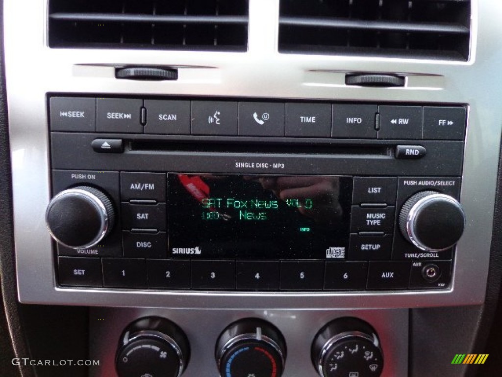 2008 Dodge Nitro R/T 4x4 Audio System Photos